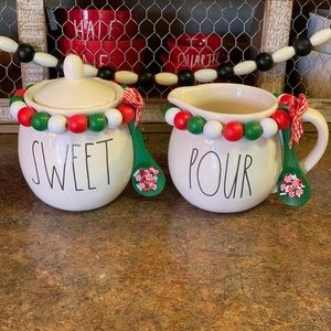 ‼️SOLD‼️Rae Dunn Sugar & Cream Garland Set